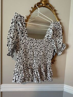 Buffalo David Bitton Black and White Smocked Floral Peplum Top